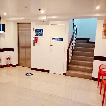 Oyo 888 City Stay Inns Fortview Bgc Pasig City エクステリア 写真